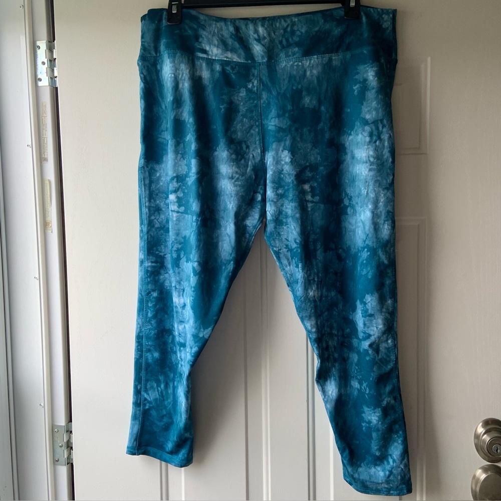 Shadow Sport Women’s Green/Blue Tie-Dye High-waisted 7/8 Leggings Size 1X